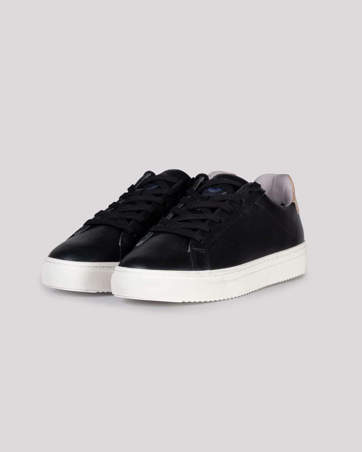 Calzado negro para mujer