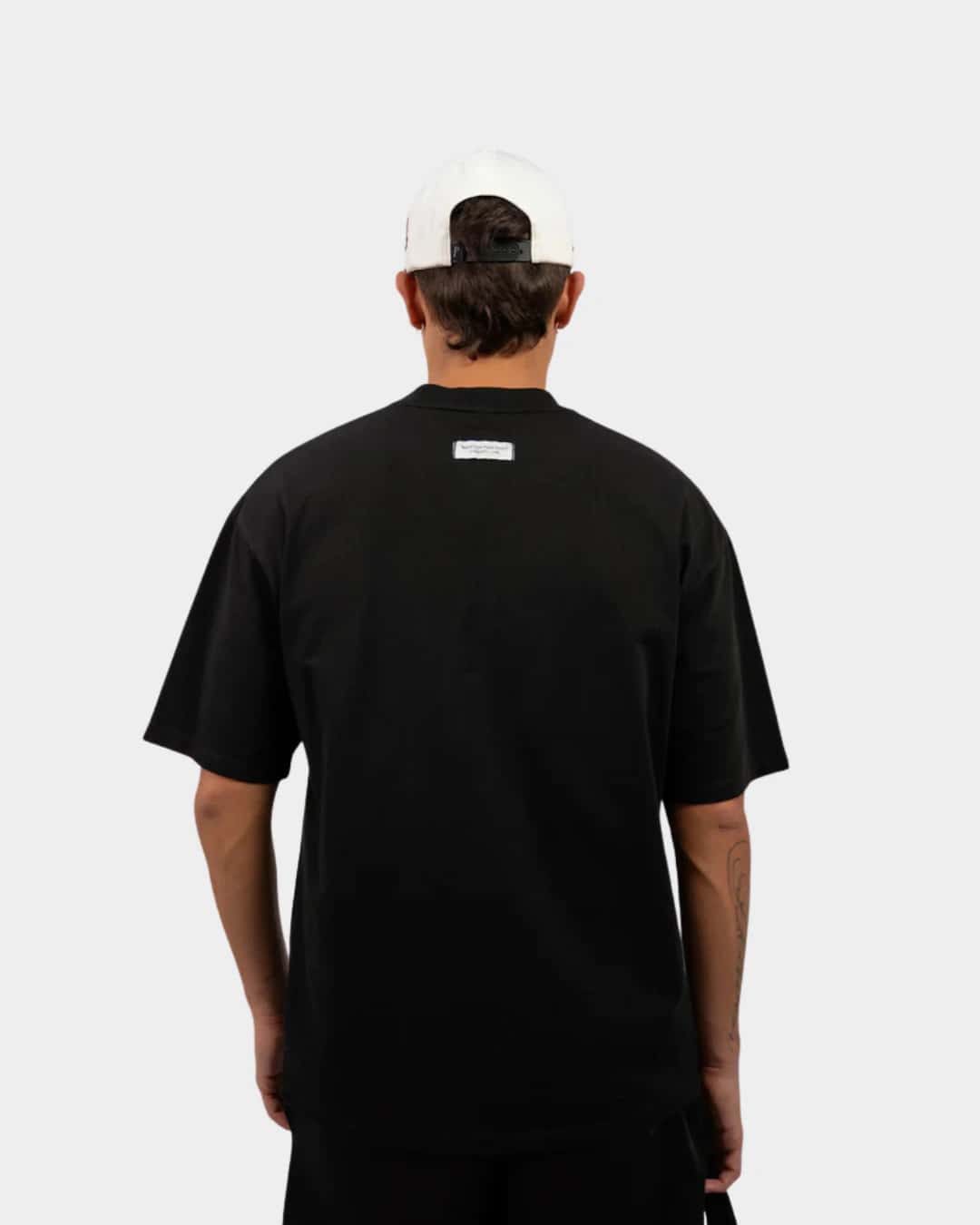 CLASSIC BLACK T-SHIRT - miniatura 2