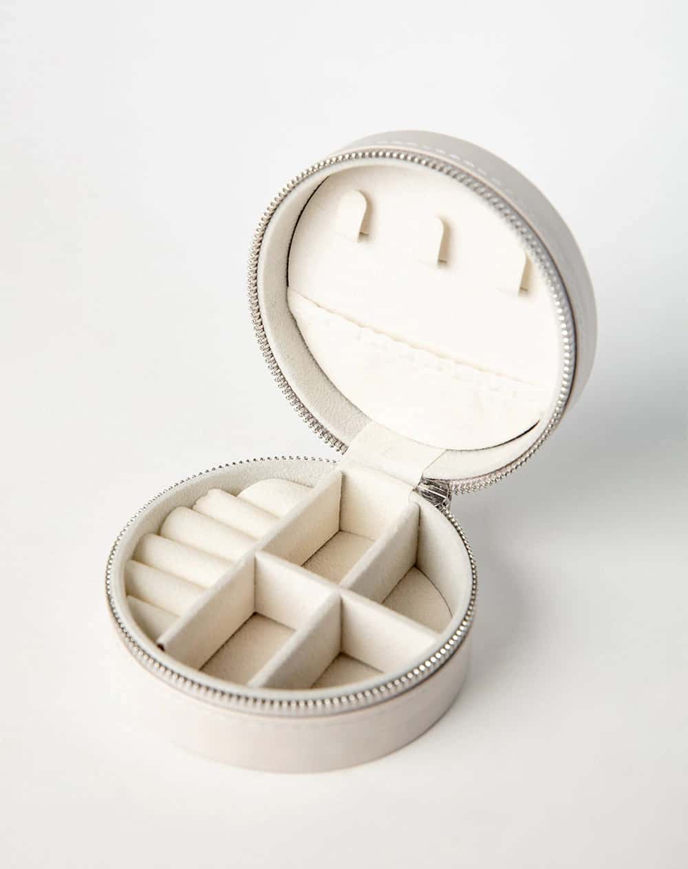 Estuche orgniazador crudo mujer