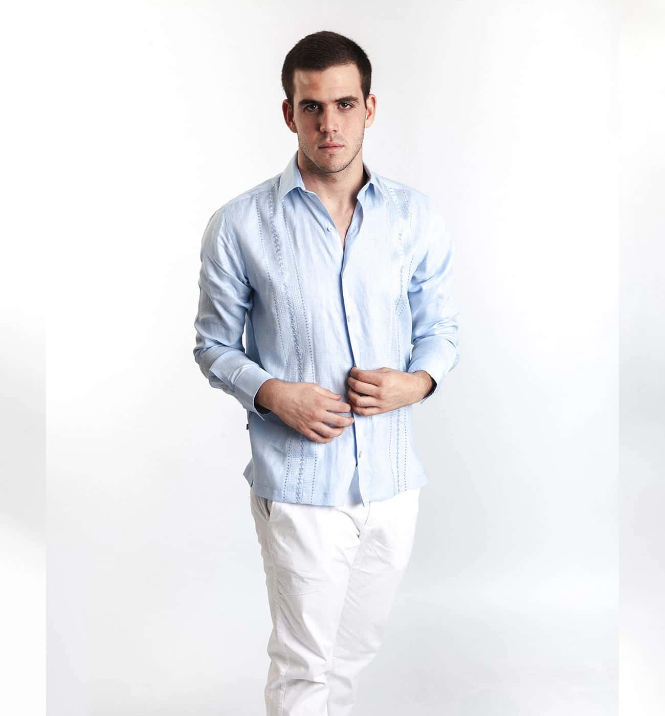 Guayabera Azul Claro