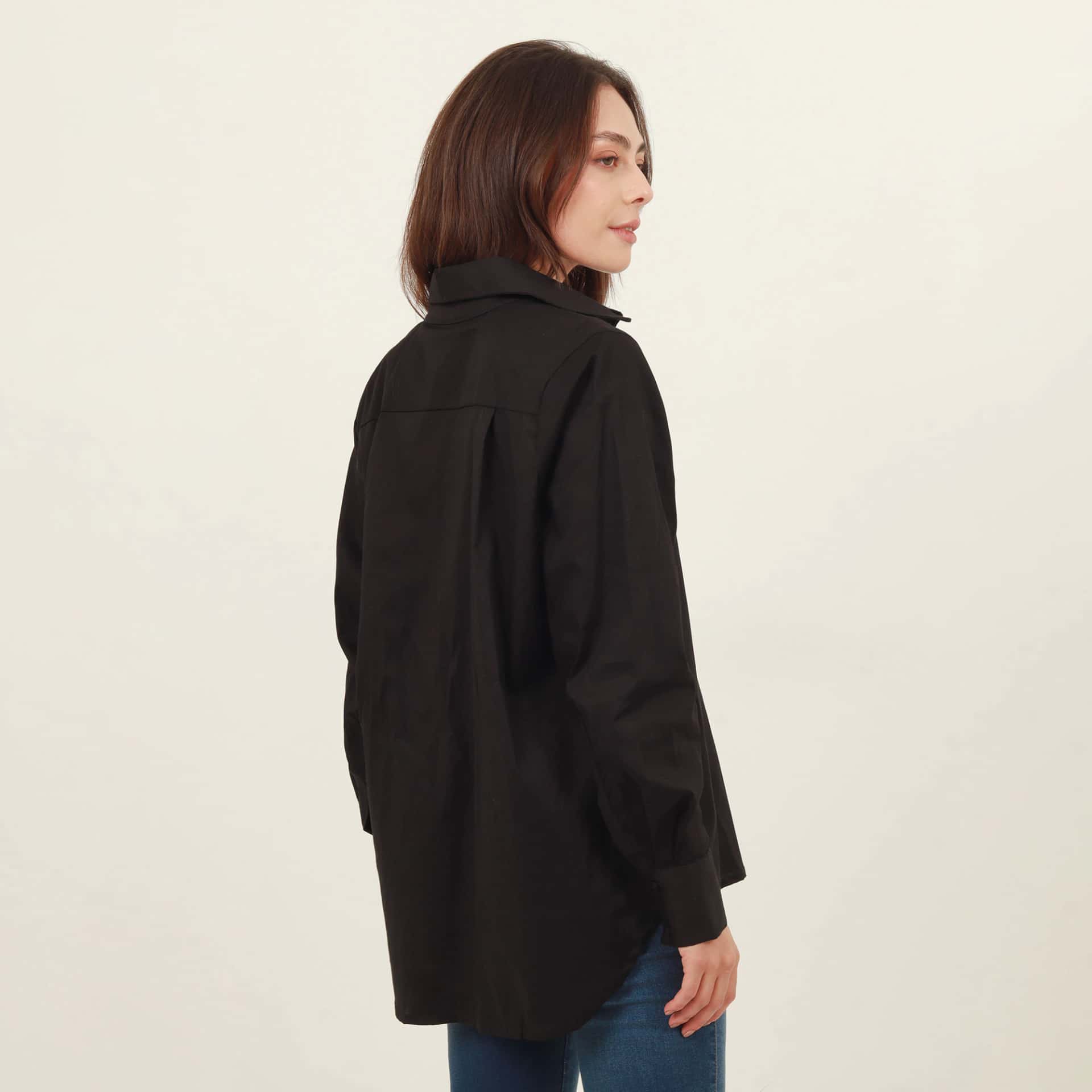 Blusa clásica cuello camisero manga larga corte almilla - miniatura 8