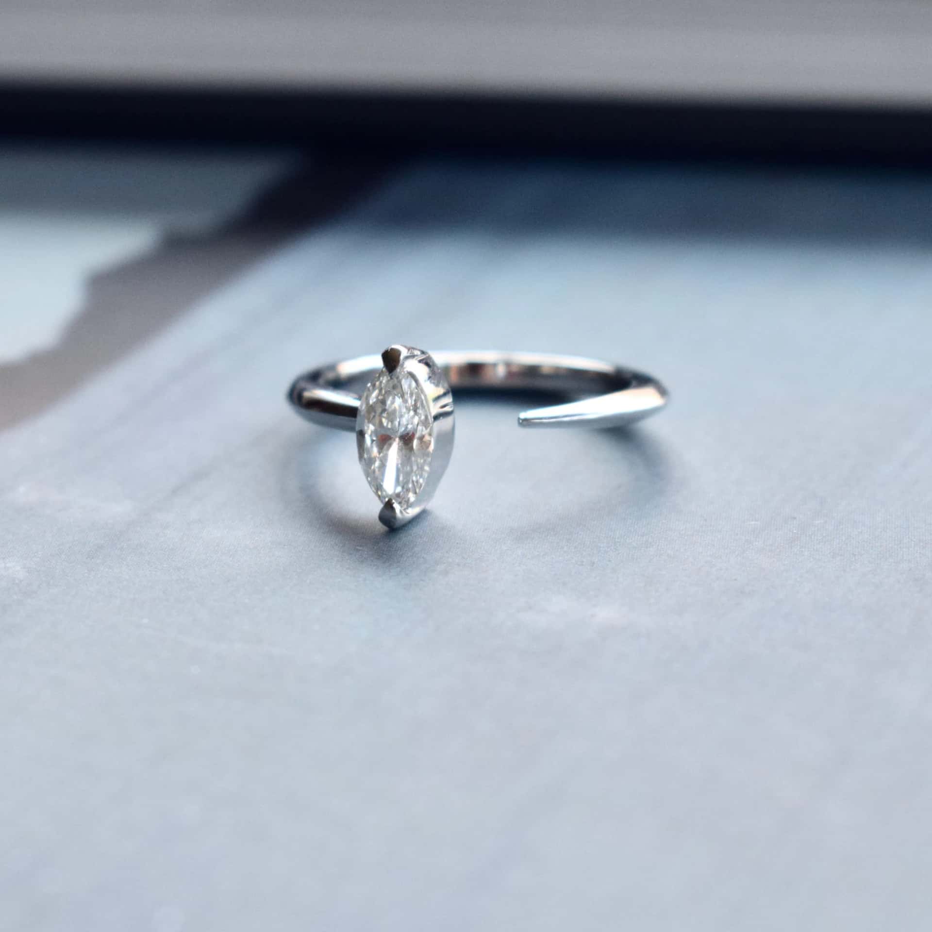 Anillo Eclaire – Diamante Marquis