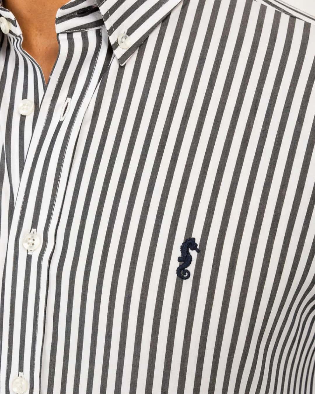 Camisa 100% Algodón Manga Larga Blanca Rayas Grises - miniatura 2