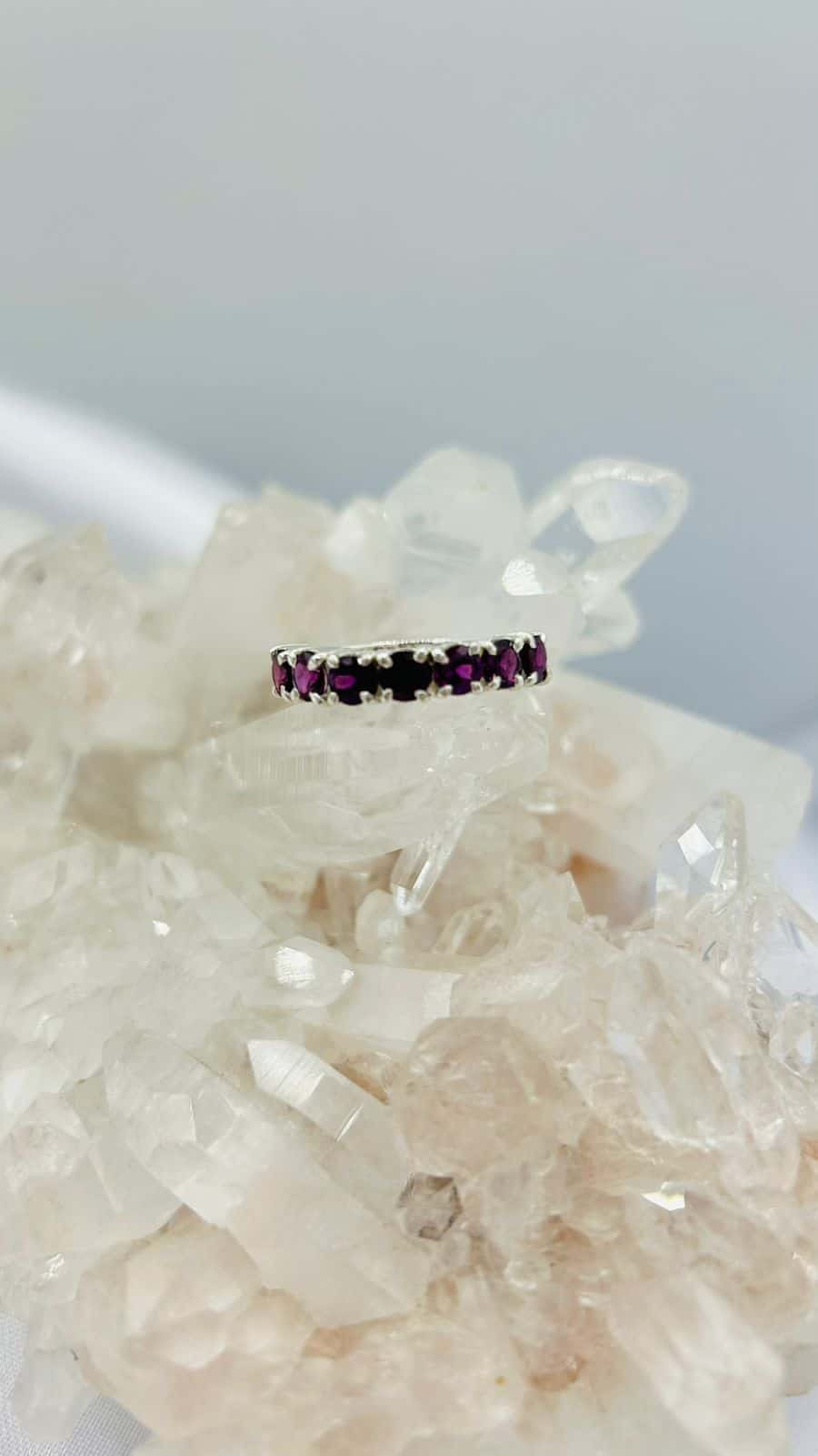 Anillo Multipiedra Granate oscuro