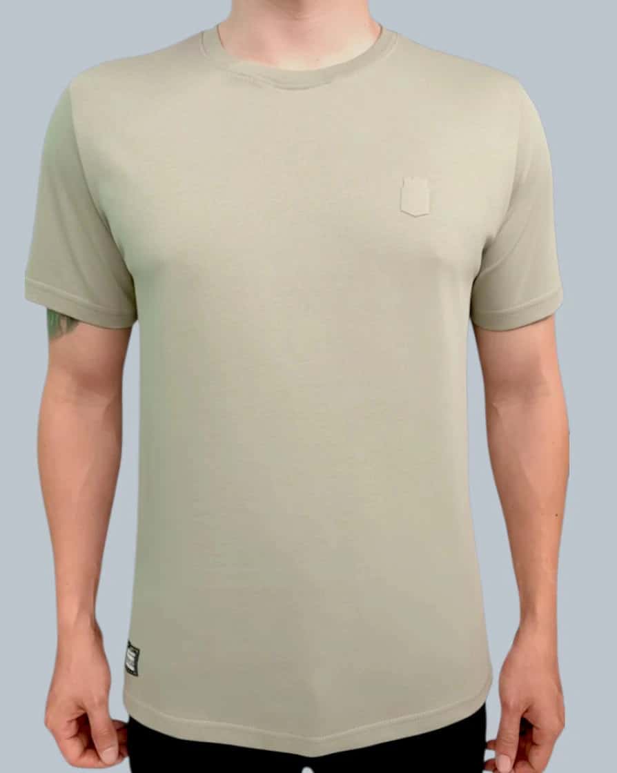 CAMISETA BASICA VERDE ESCUDO SILUETA