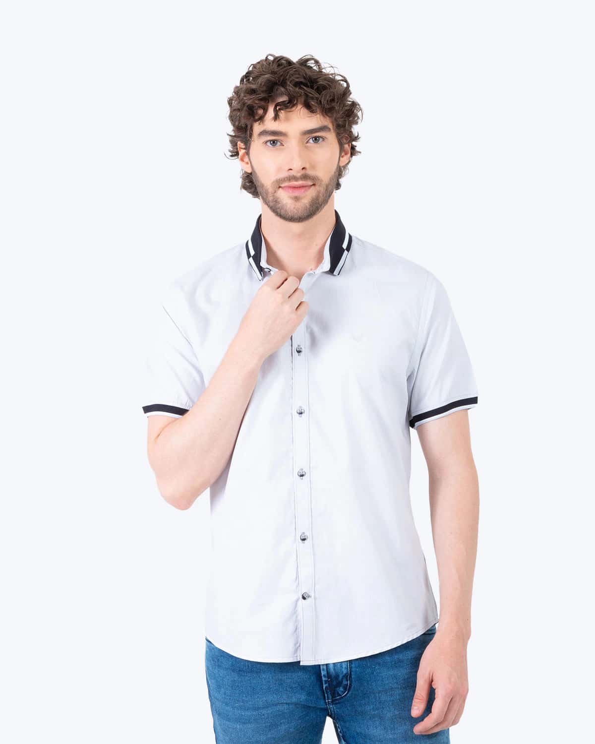 Camisa gris manga corta para hombre