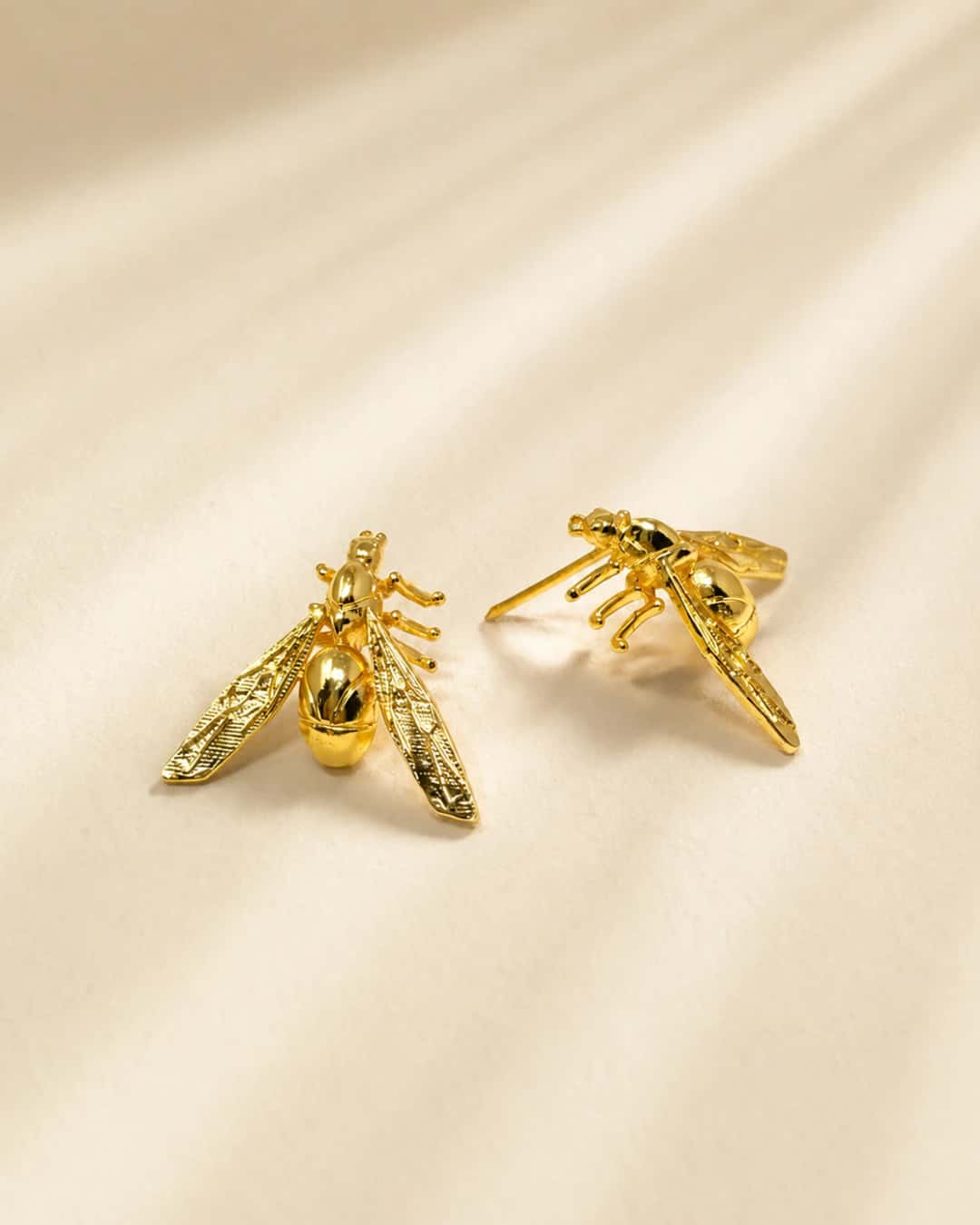 Aretes topos Hormiga dorada - miniatura 1