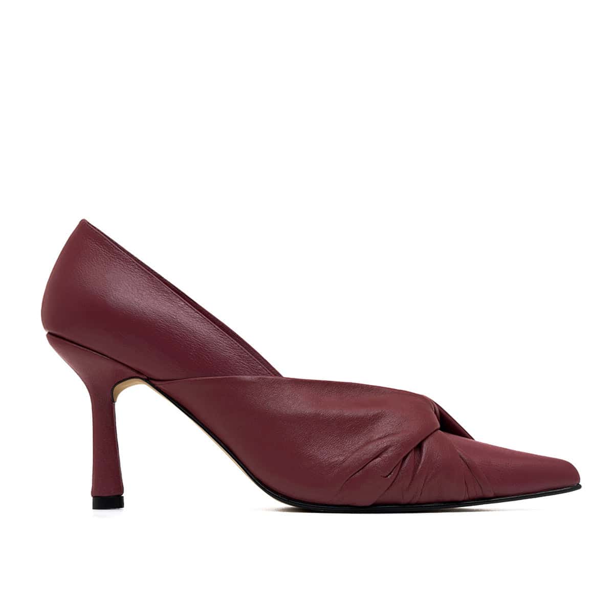 VICTORIA WINE HEELS