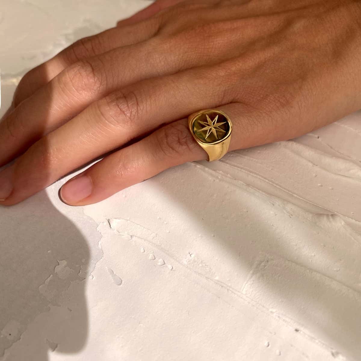 ANILLO ESTRELLA ORO
