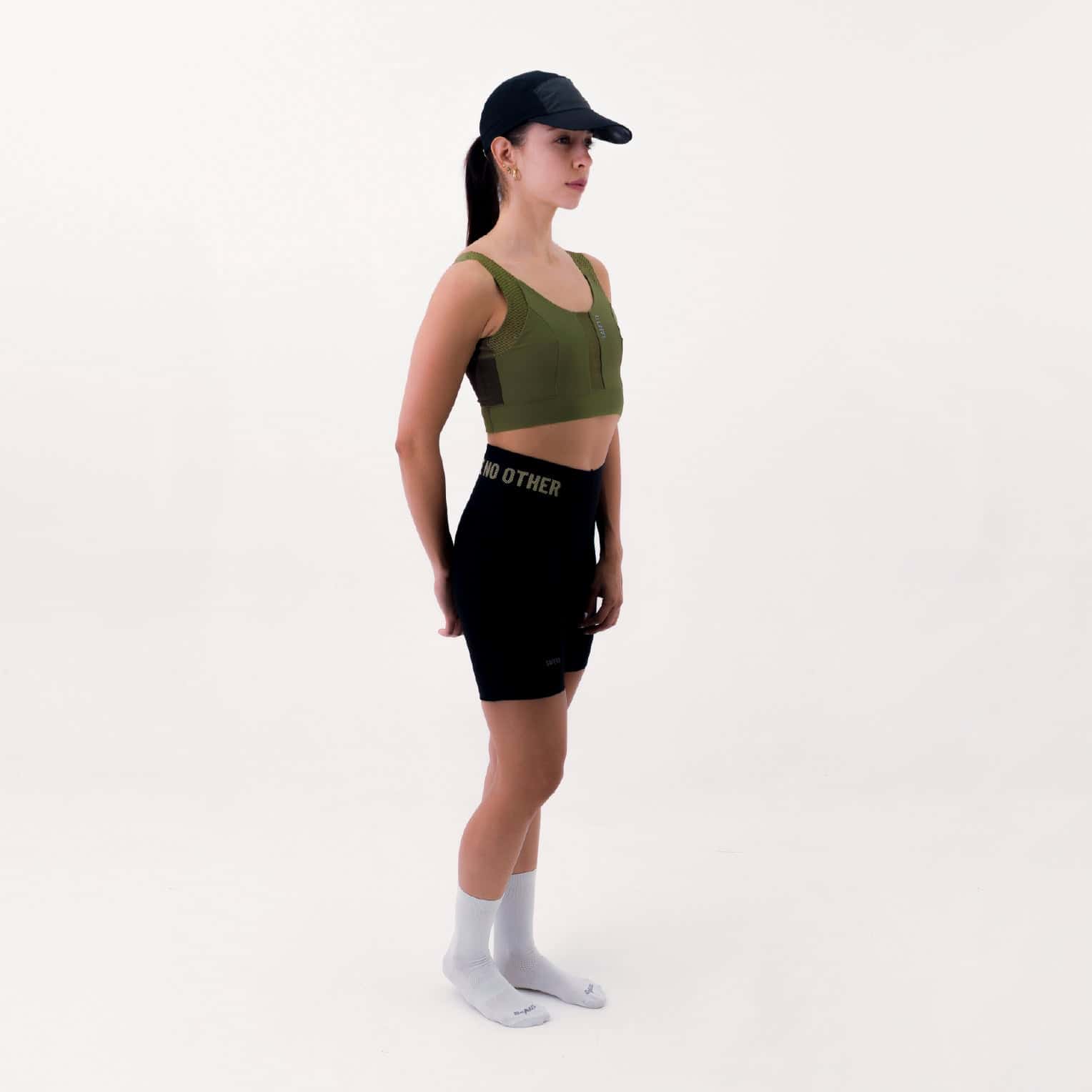 TOP RUNNING SYNK VERDE OLIVA PARA MUJER - miniatura 5