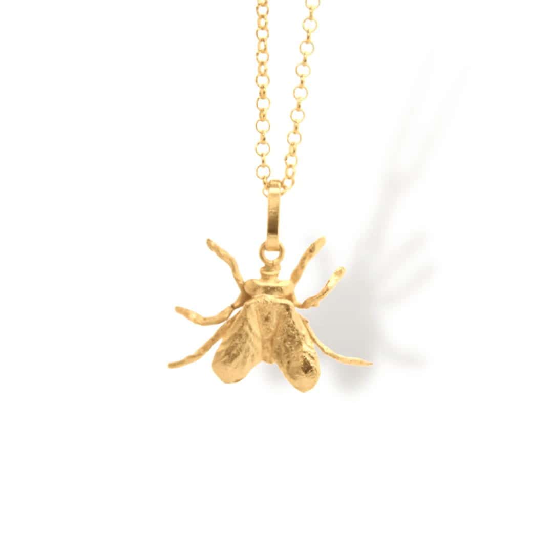 Cadena con mosca pequeña