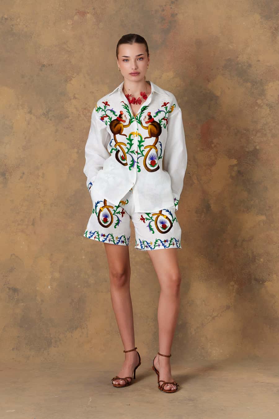 Women's shirt satyr white