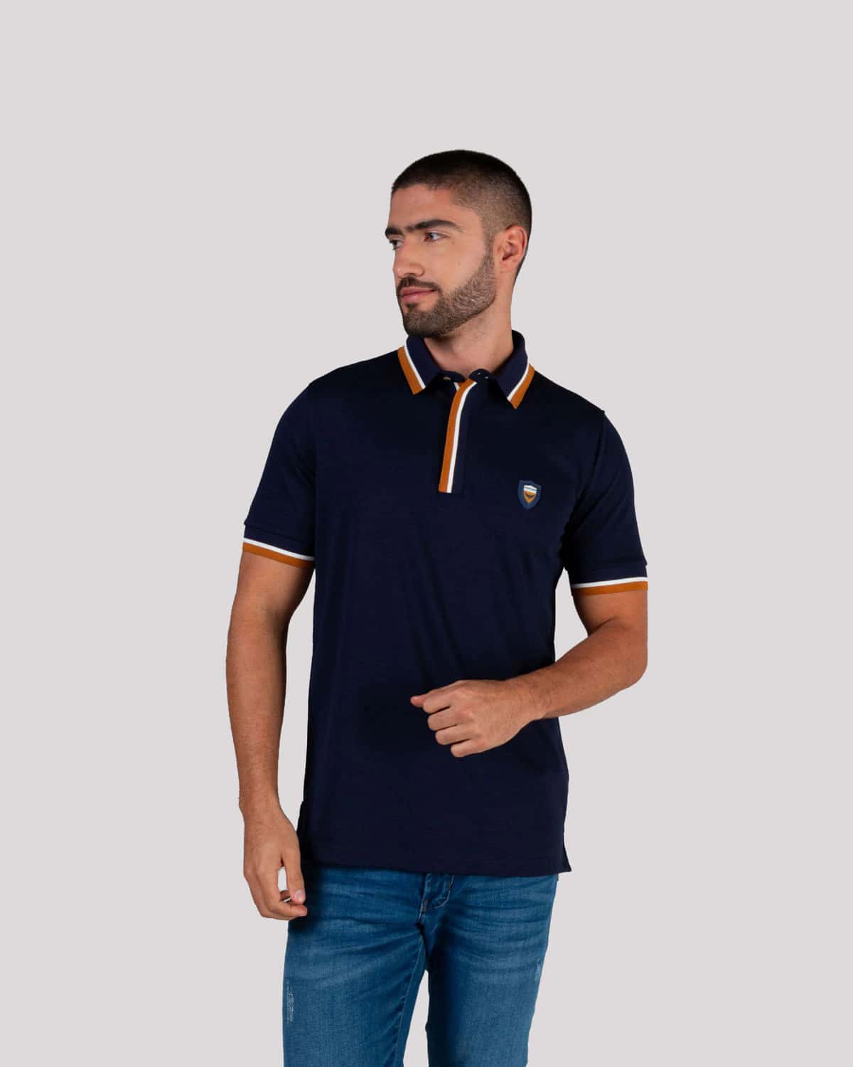 Polo azul para hombre