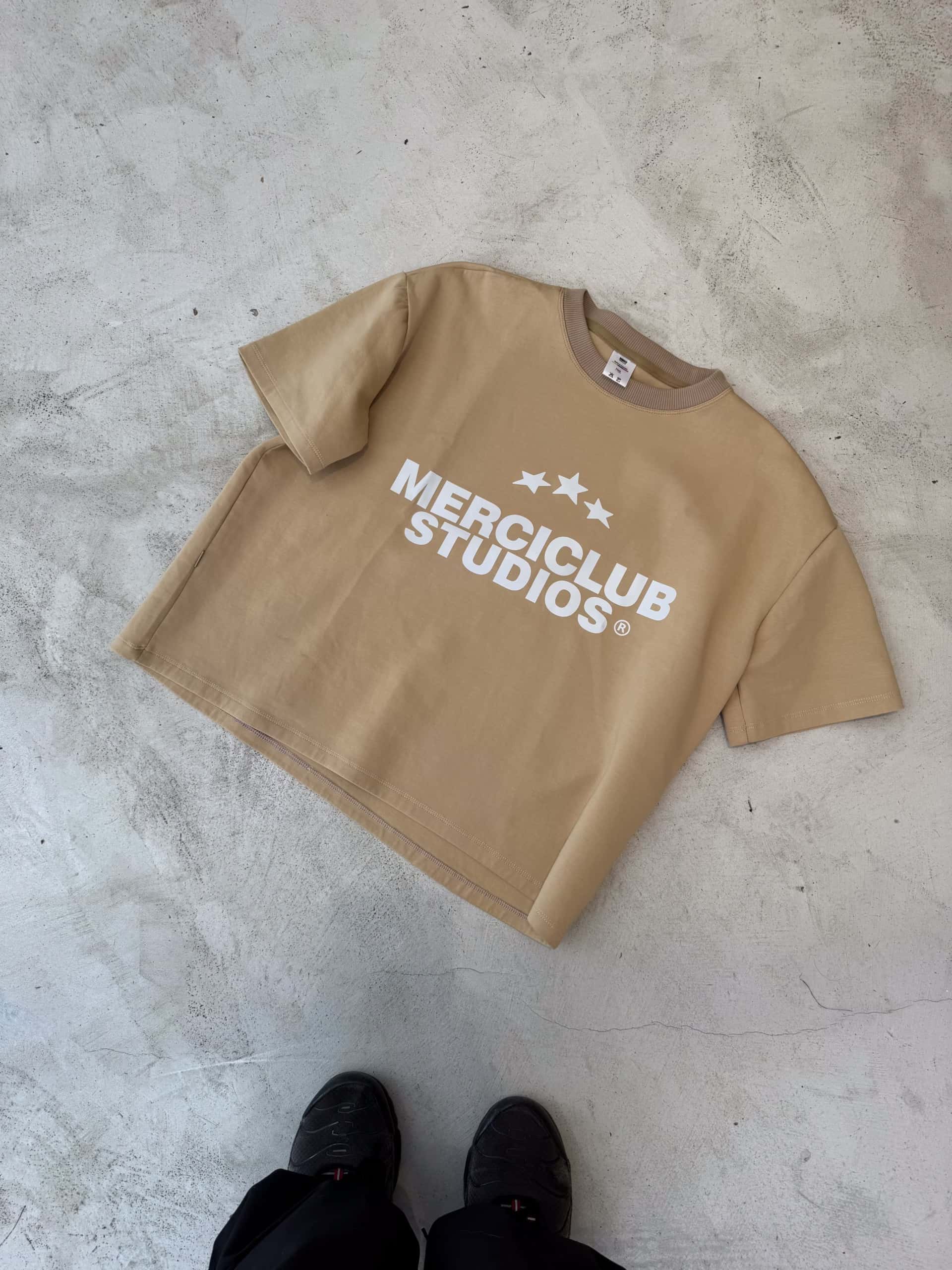 Camiseta Boxy-fit beigie Stars