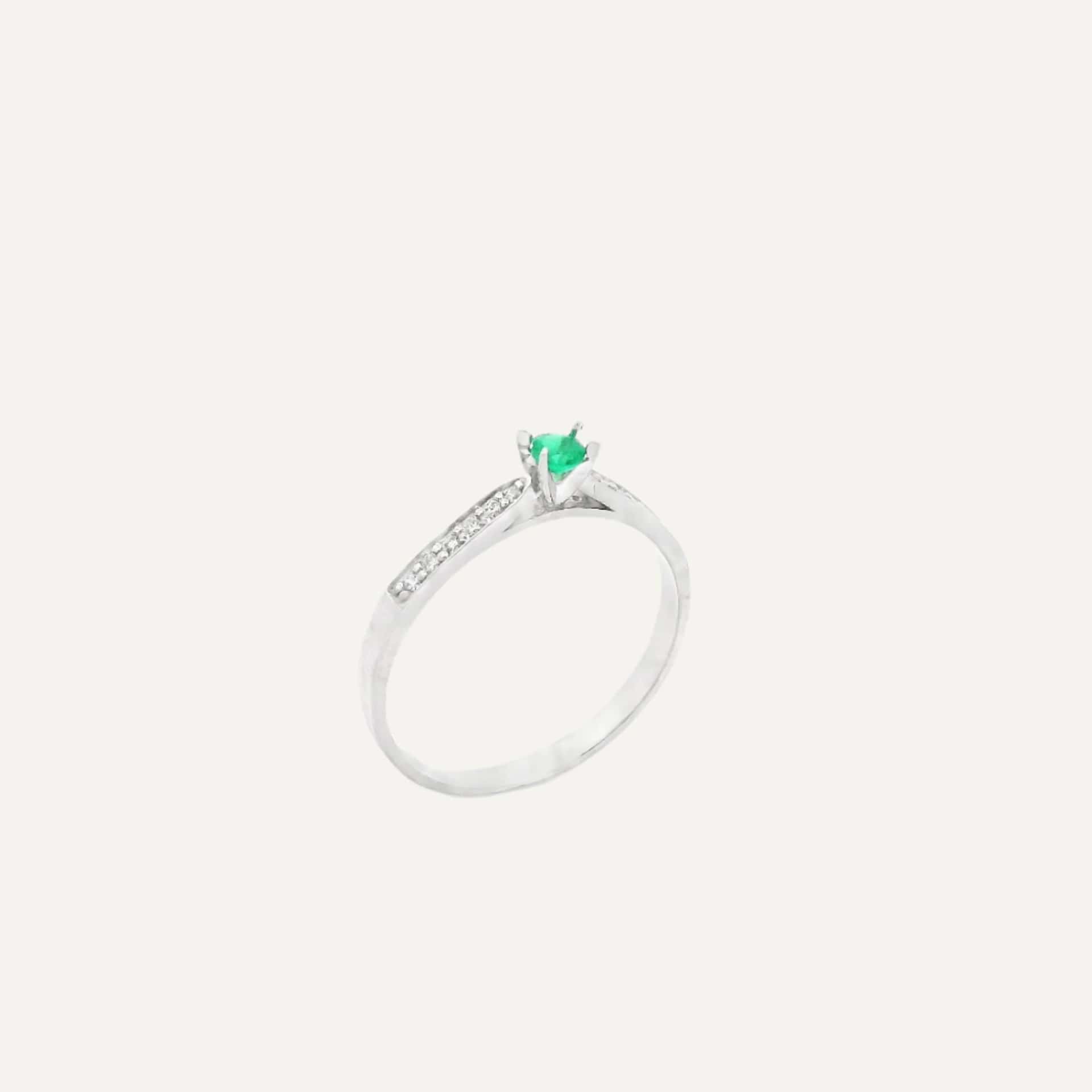 Anillo Compromiso Princess petite esmeralda