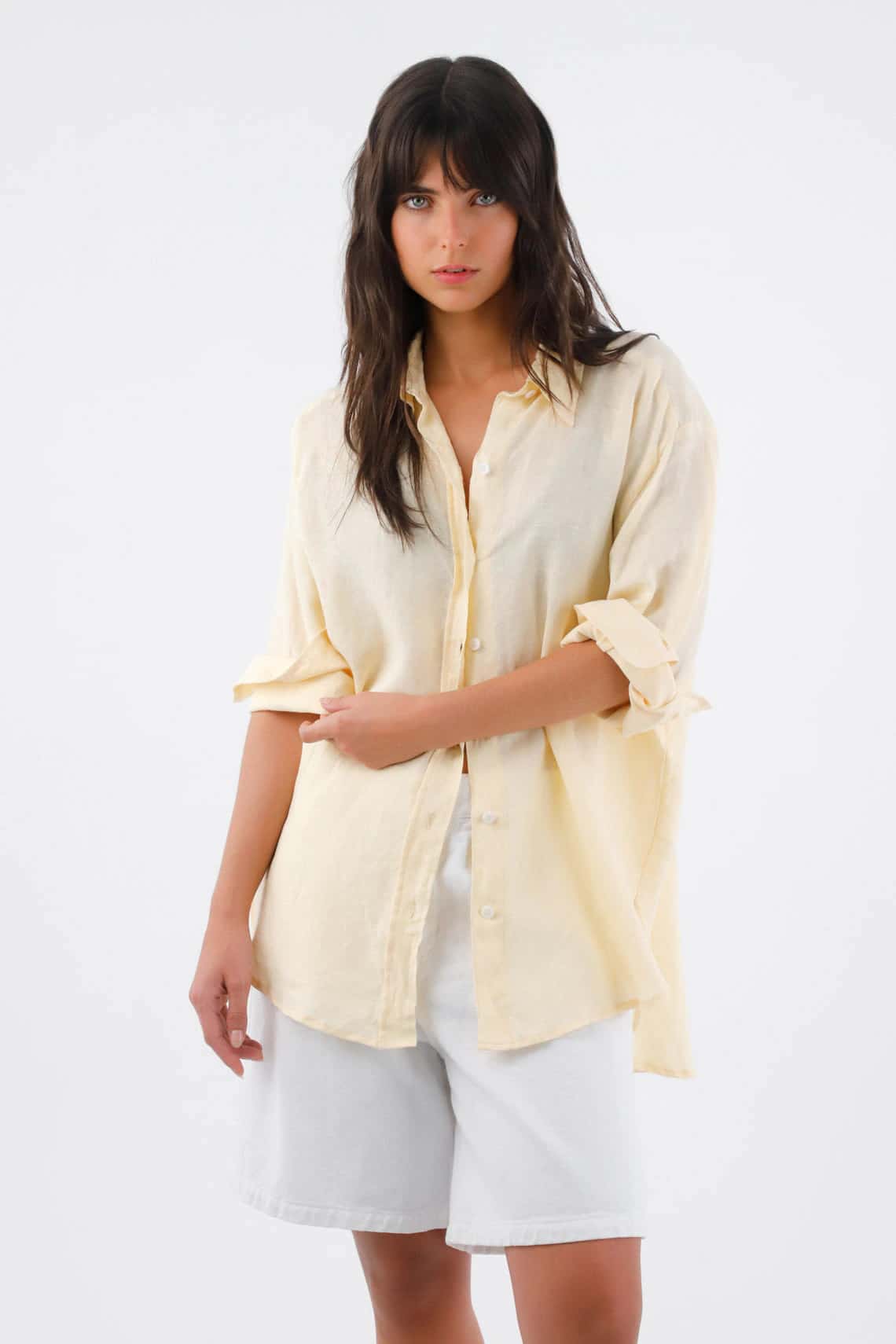 Camisa para mujer en lino amarillo oversize manga larga