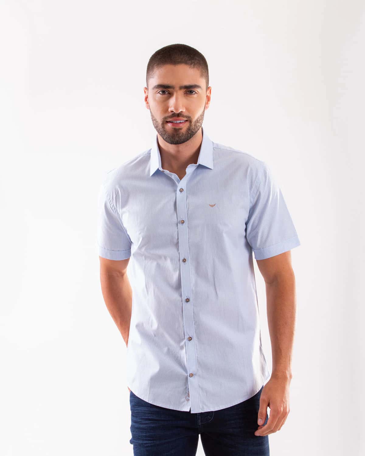 Camisa celeste manga corta para hombre