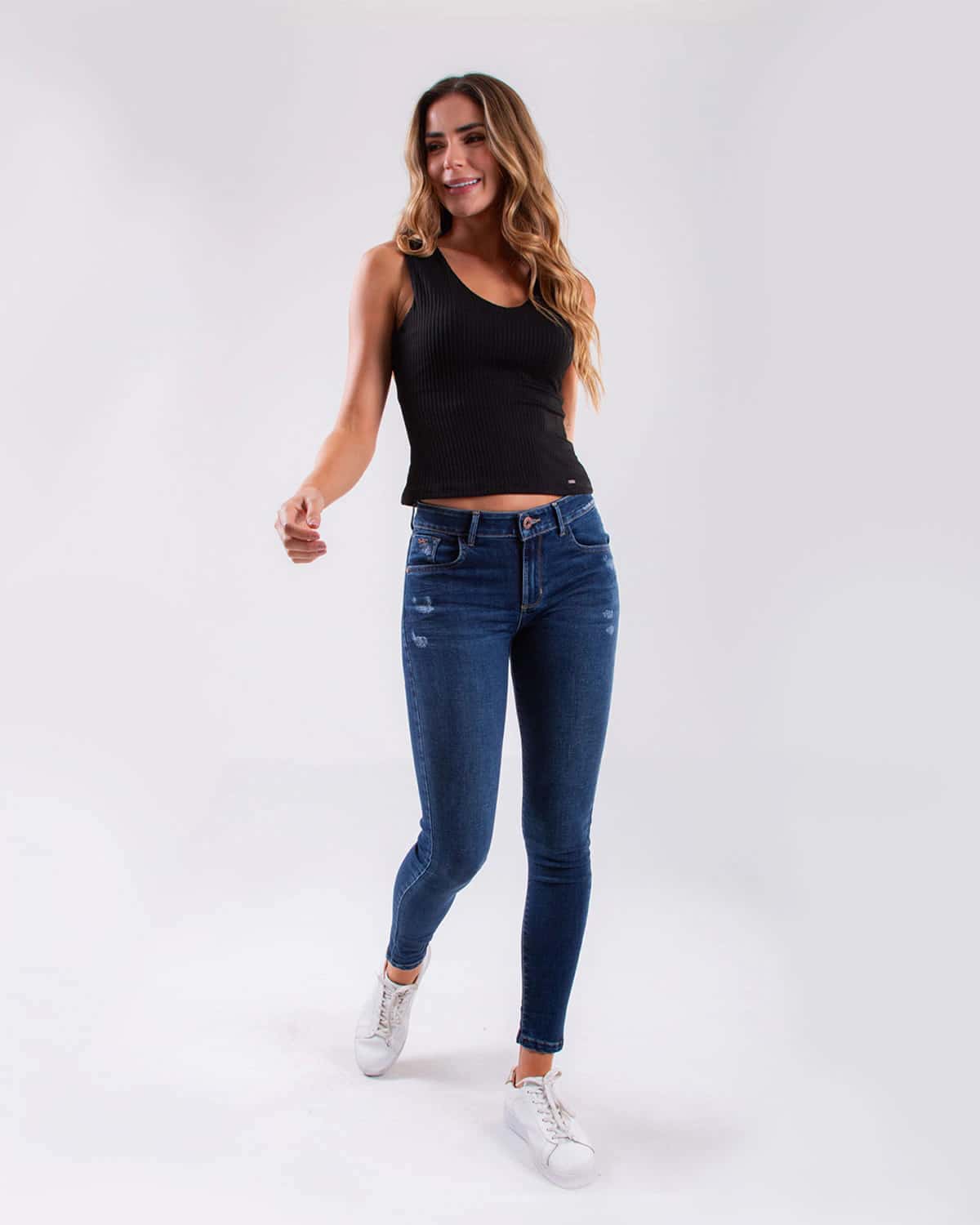Blusa negra para mujer