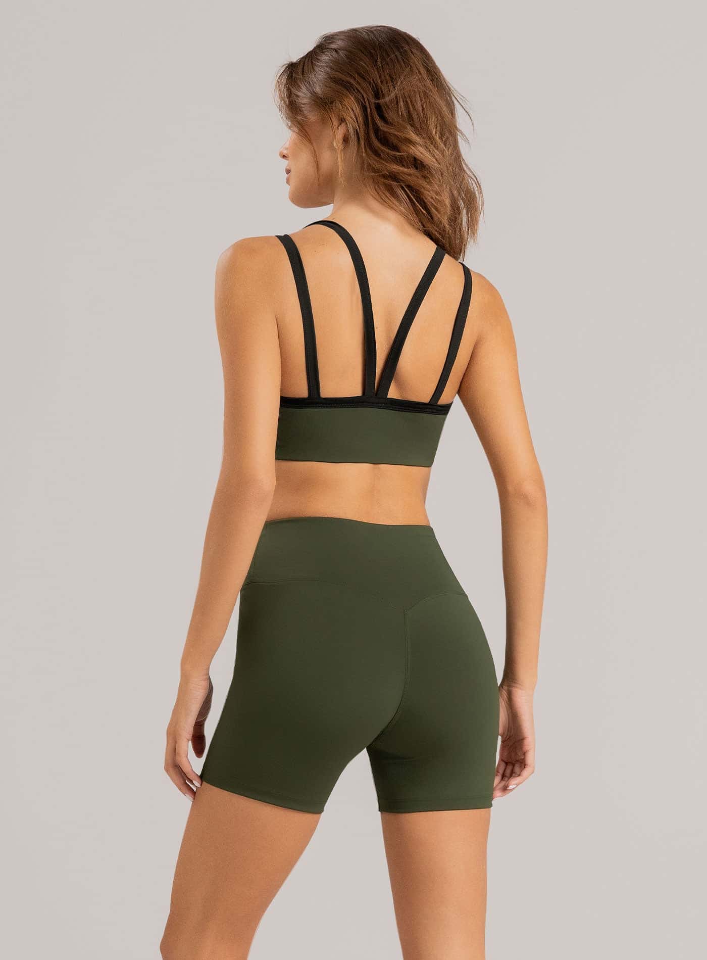 SHORT DEPORTIVO LUNA EN TELA KIARA