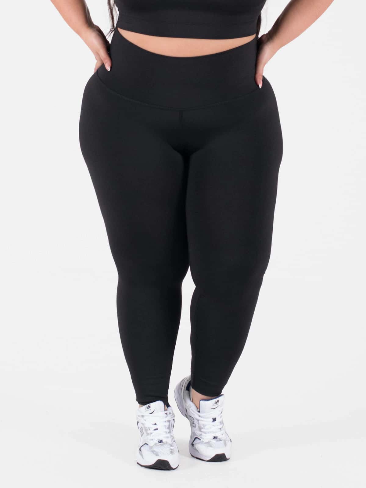 Black leggins plus