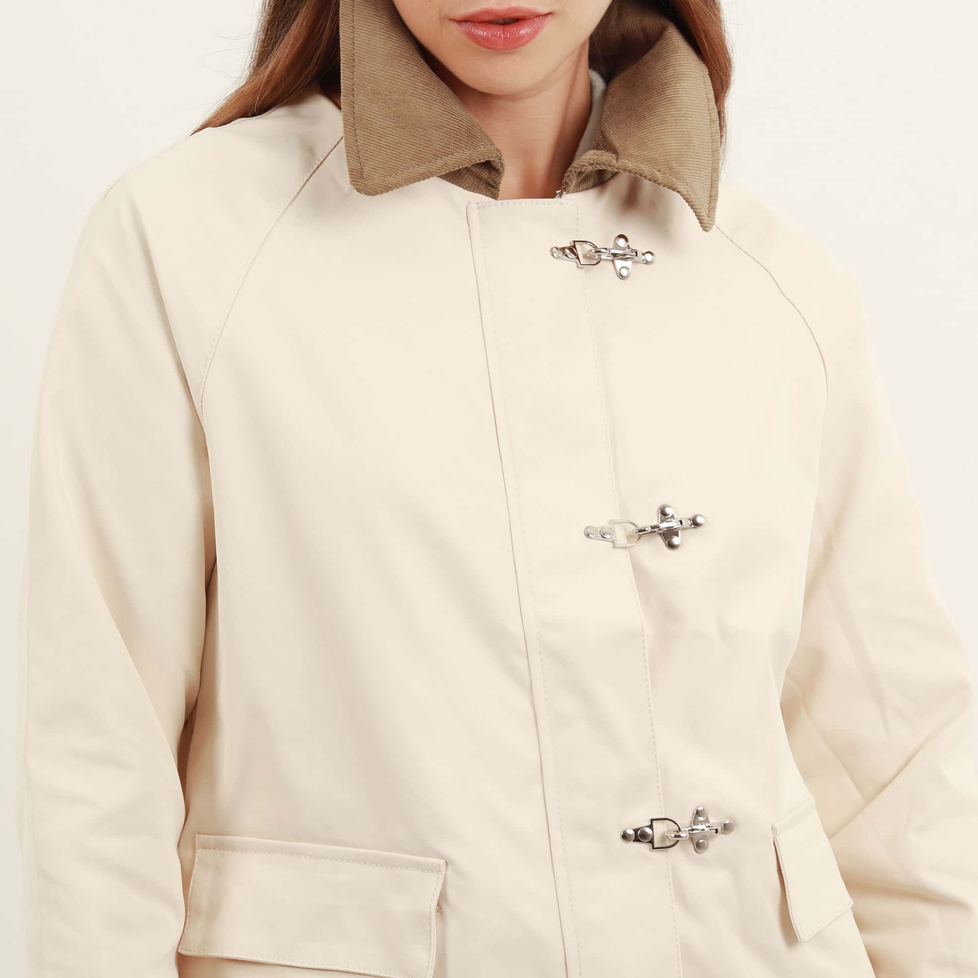Chaqueta cazadora oversize con broches - miniatura 2