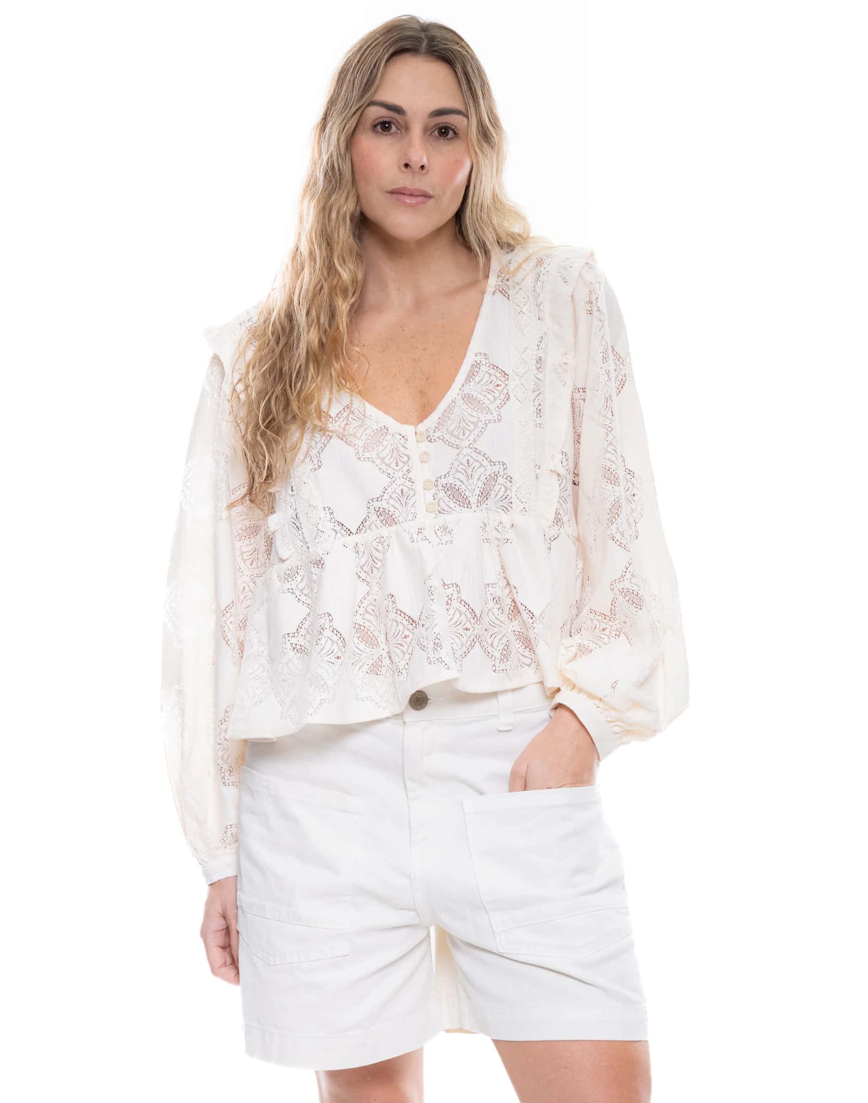 Camisa Manga Larga Con Detalles En Encaje