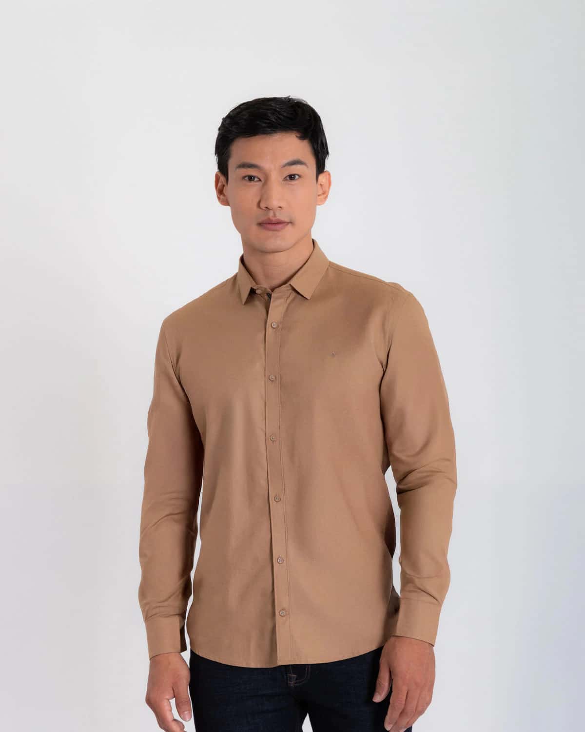 Camisa slim beige manga larga para hombre
