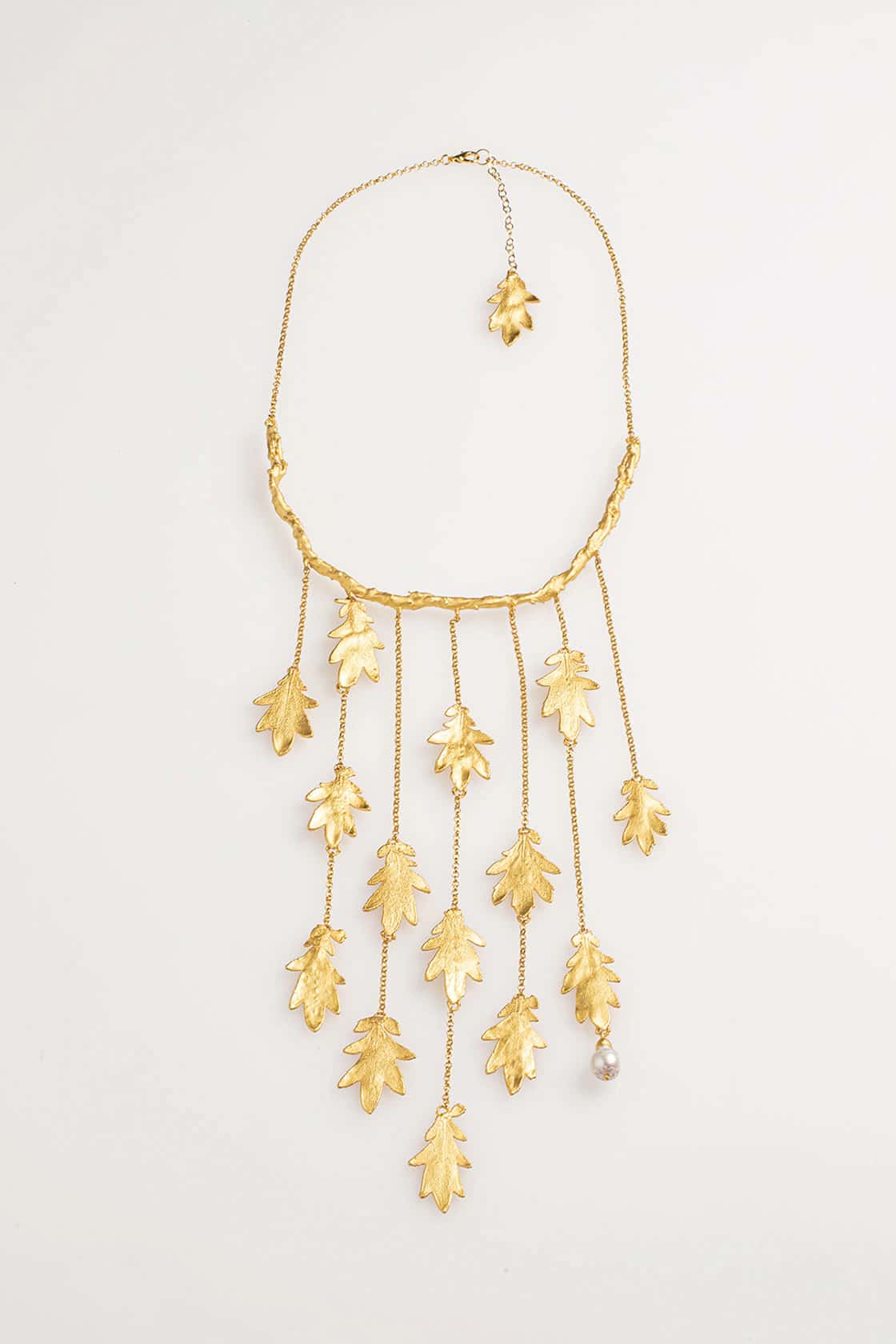 CHRYSANTHEMUS LEAVES AND ROOTS NECKLACE