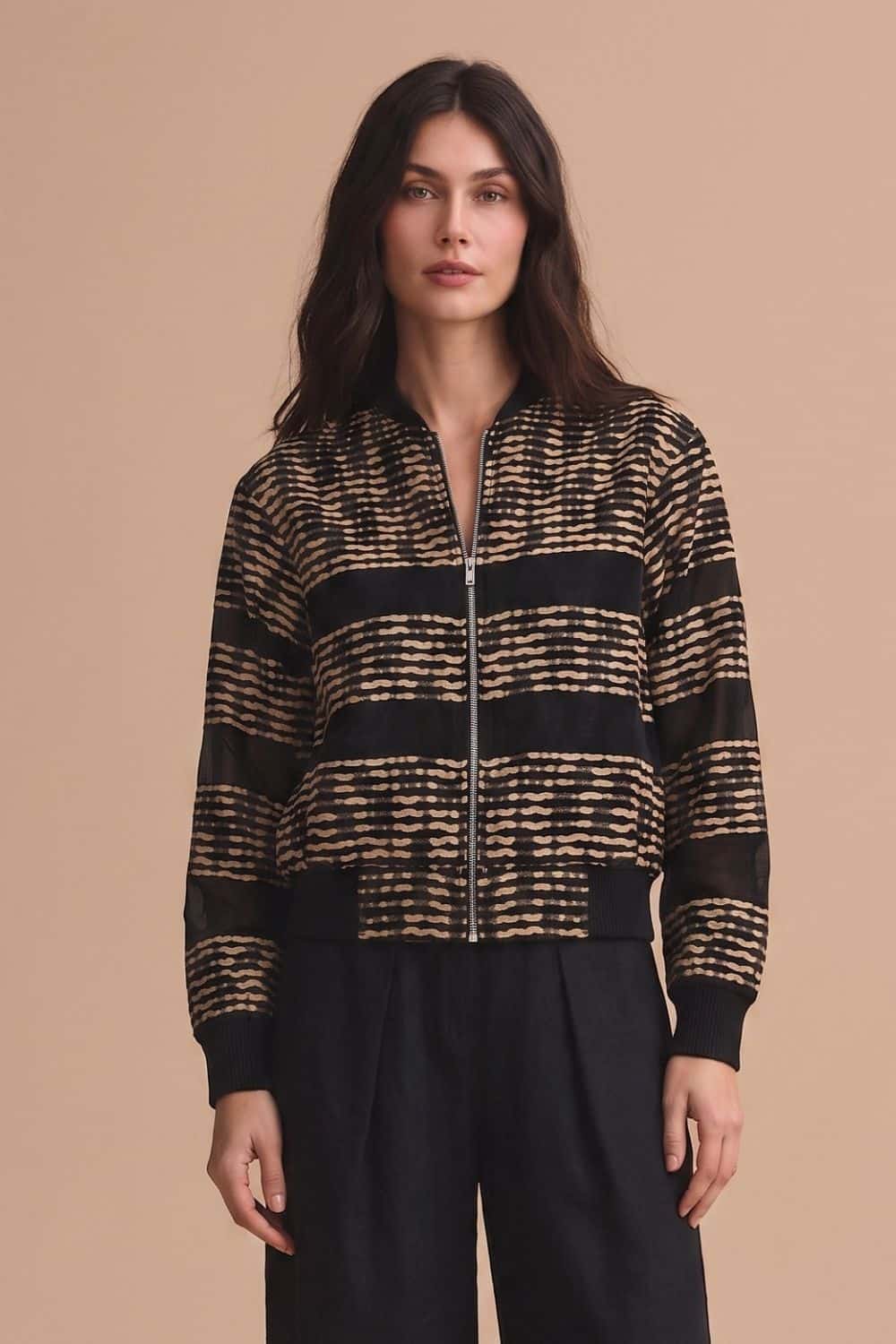 Chaqueta galeria negro