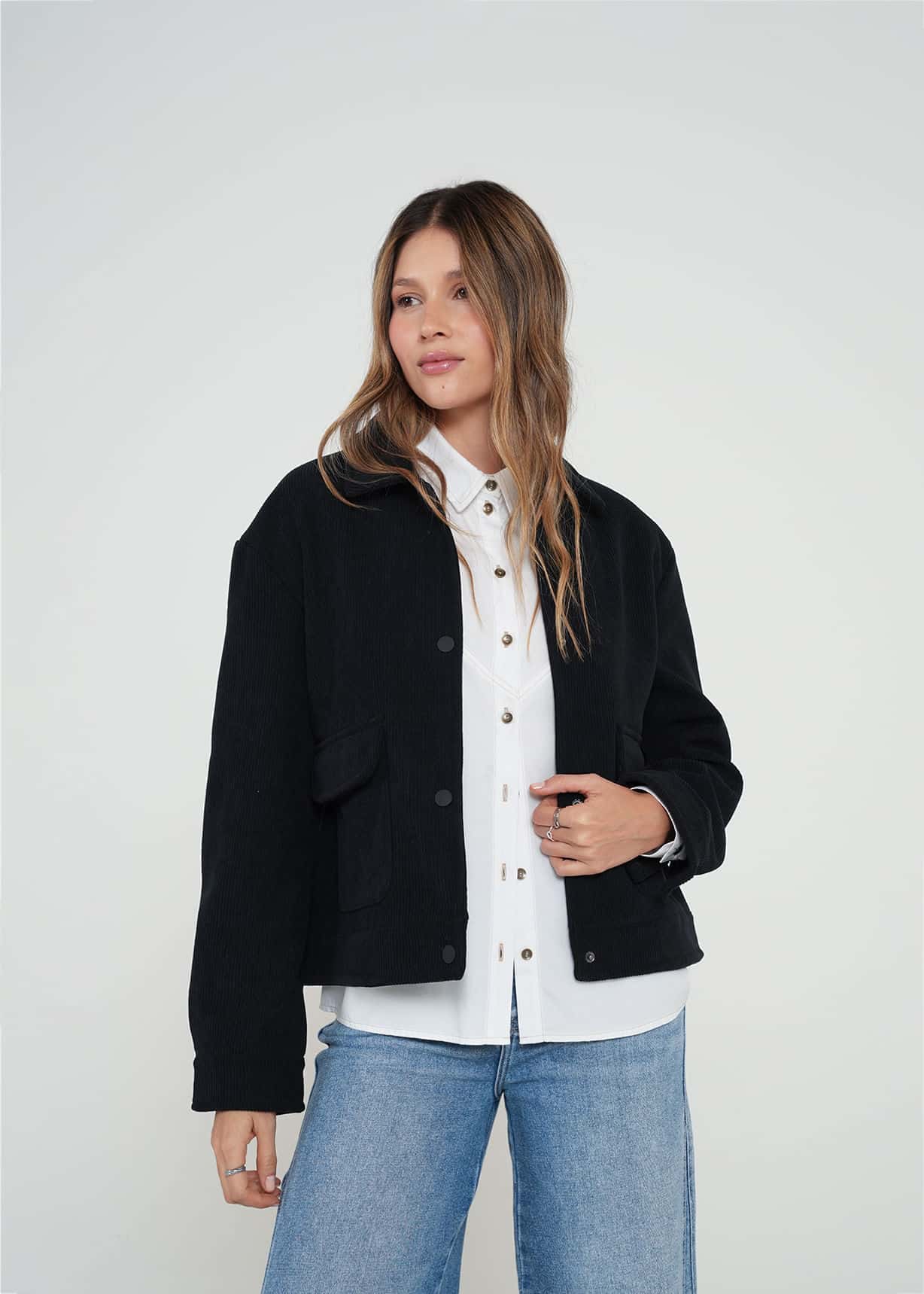 Chaqueta en corduroy con botones