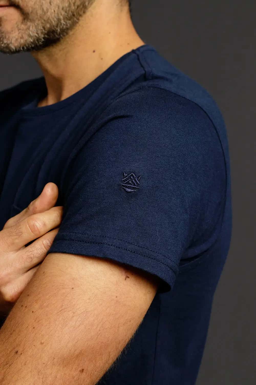 Camiseta Cuello V - miniatura 16