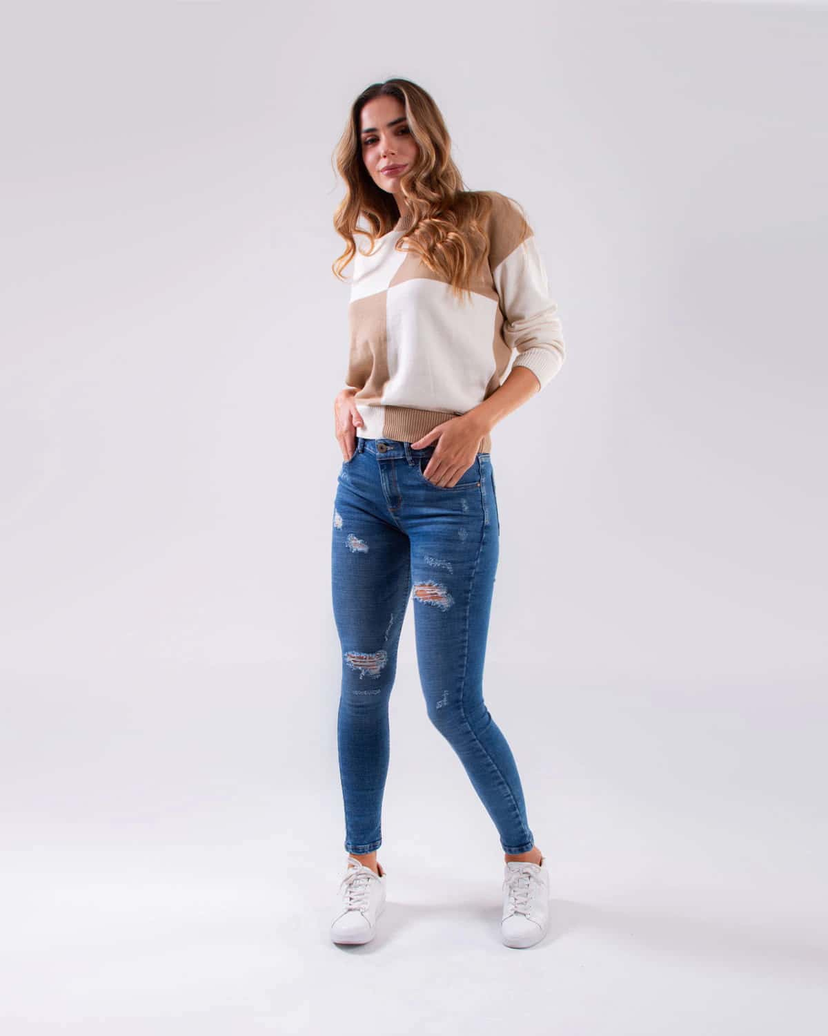 Sweater cafe de cuadros para mujer