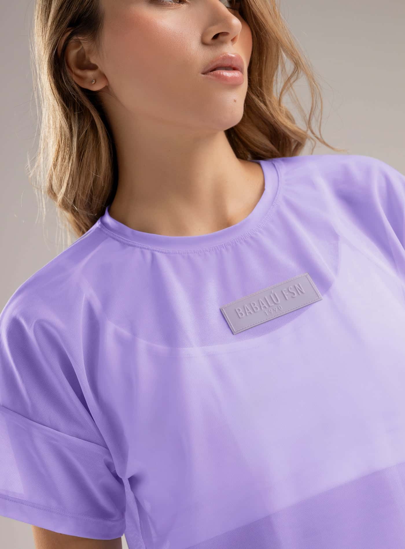 CAMISTEA DEPORTIVA SEMI TRANSPARENTE