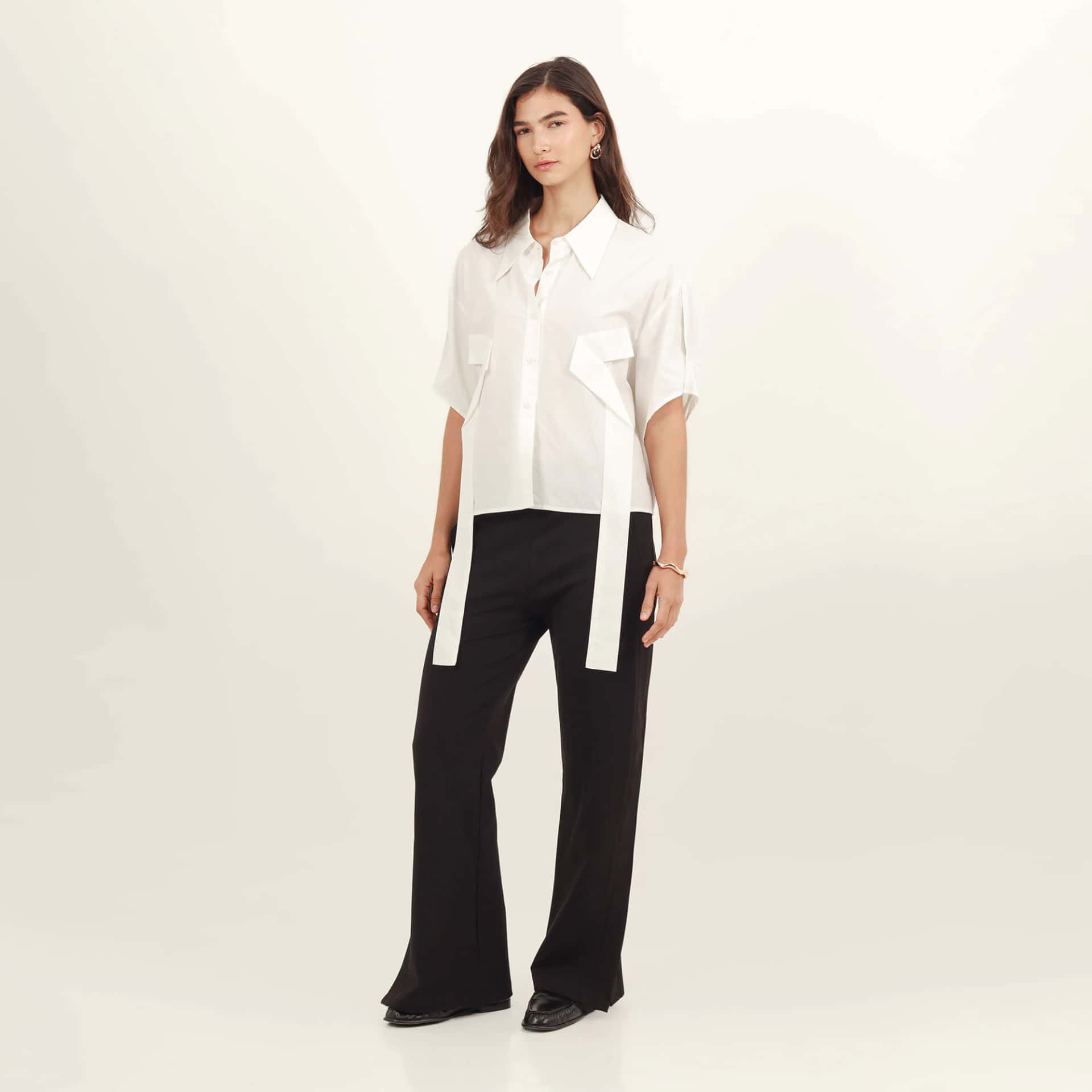 Pantalón con linea en costado bota flare con ajuste en cintura - miniatura 1