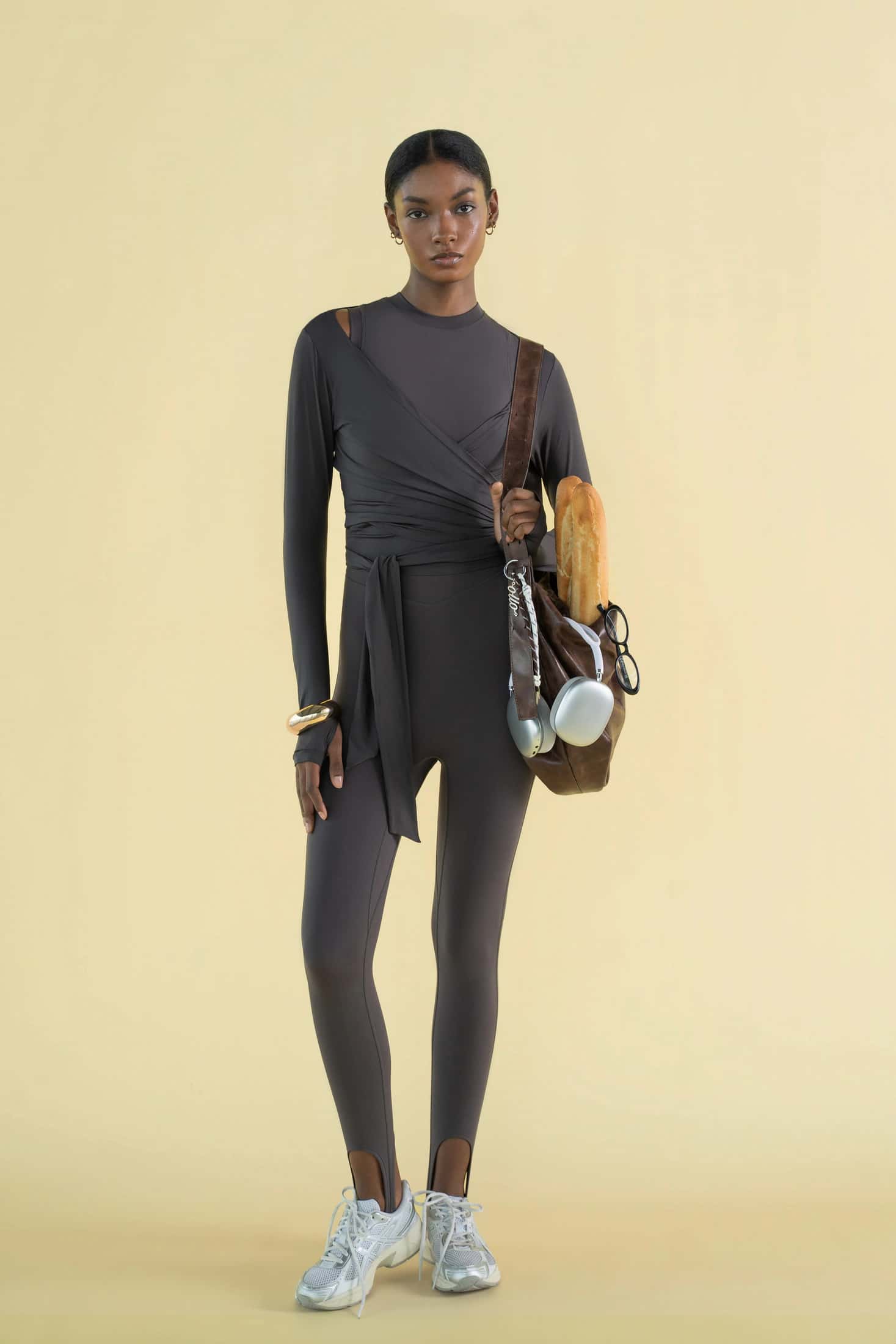 STIRRUP ONESIE IN COFFEE BEAN - miniatura 1