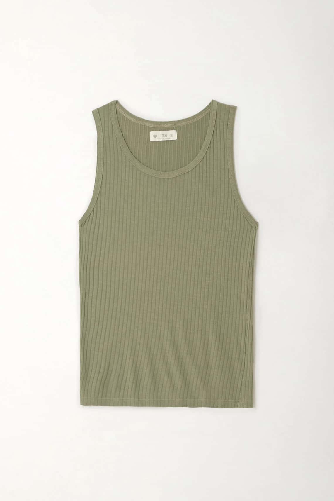 Camiseta manga sisa verde con acabado natural para mujer