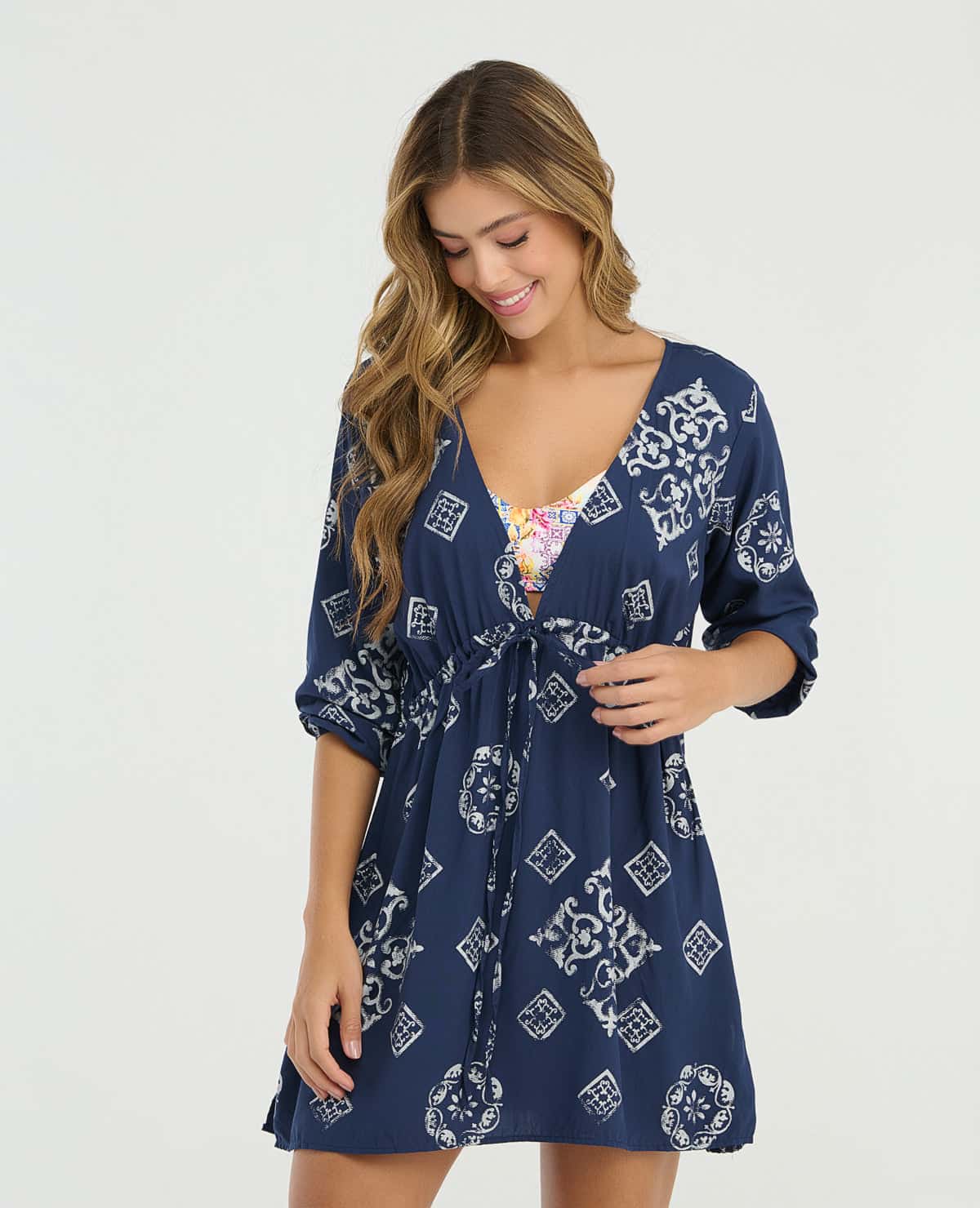 Vestido Corto | Escote en V | Mangas 3/4
