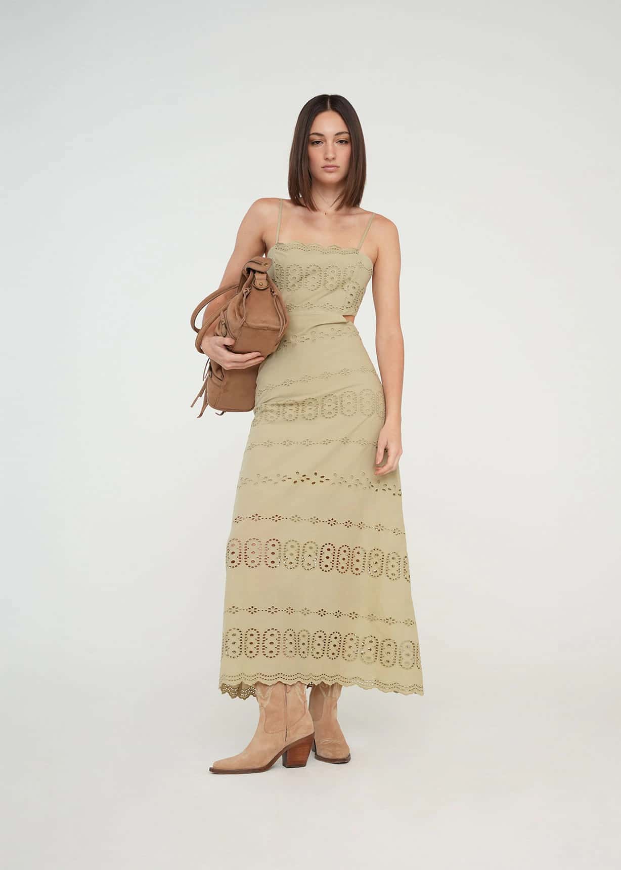 Vestido con escote en cintura