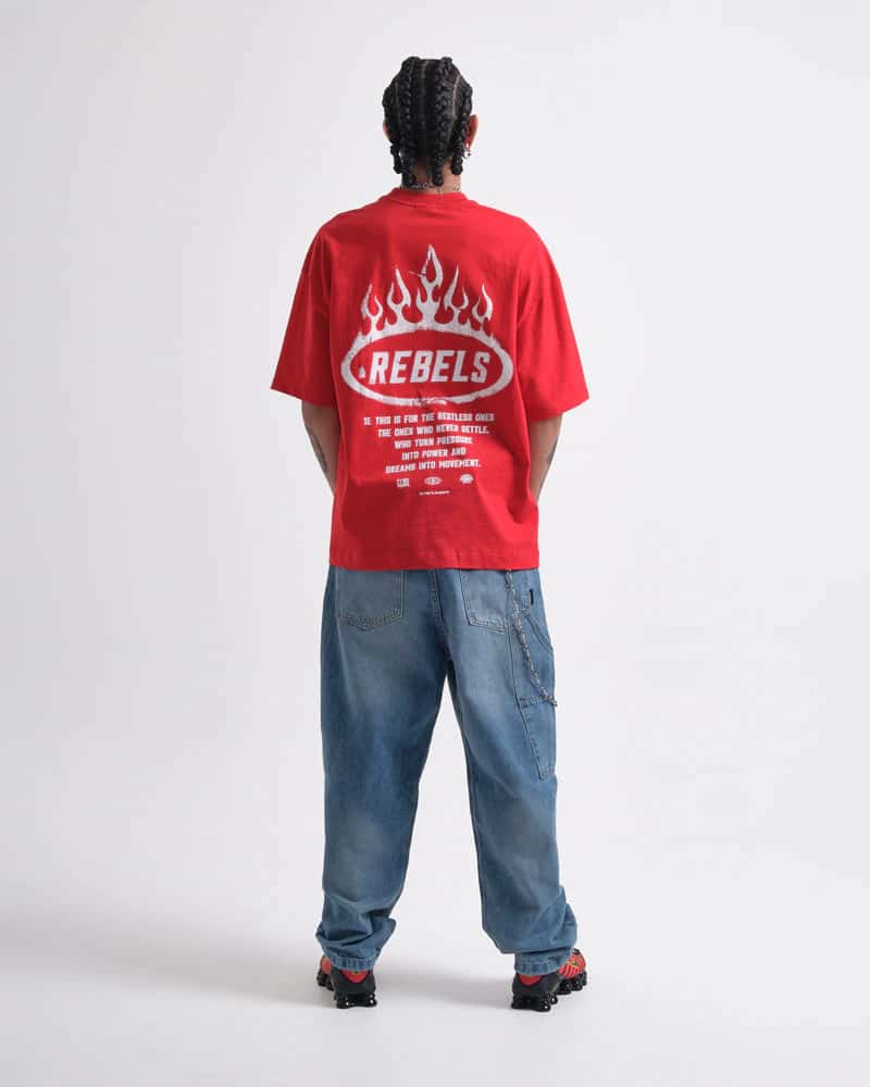 Camiseta Roja Oversize Rebels Fire - miniatura 4
