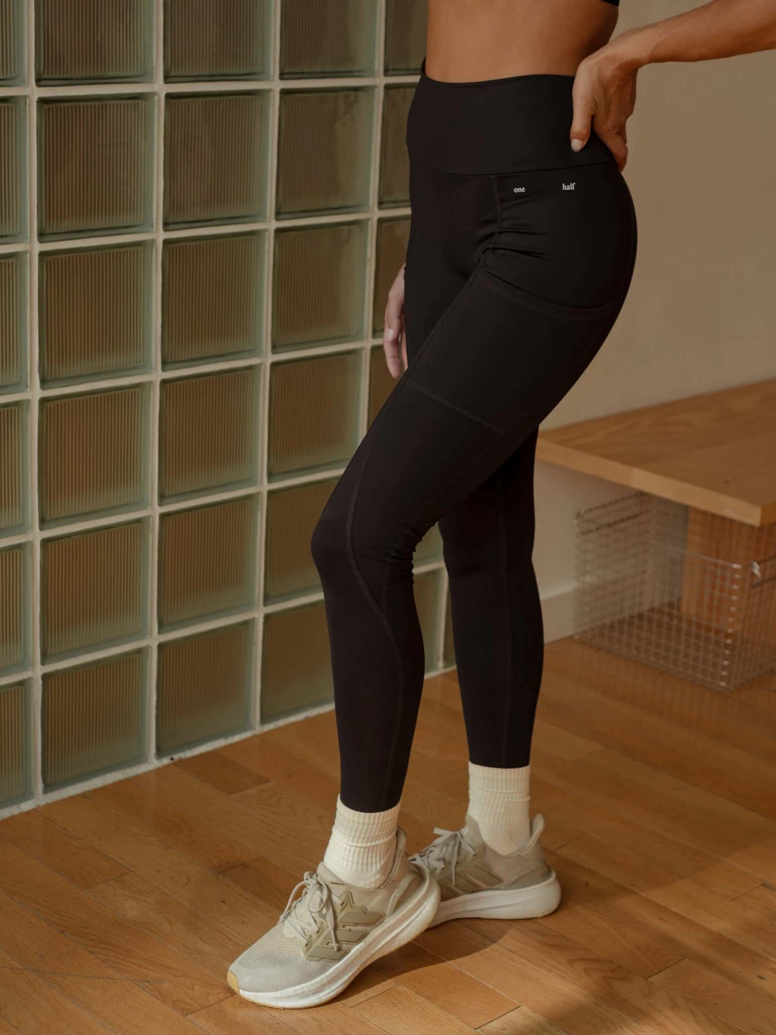 HIKING LEGGINGS - BLACK