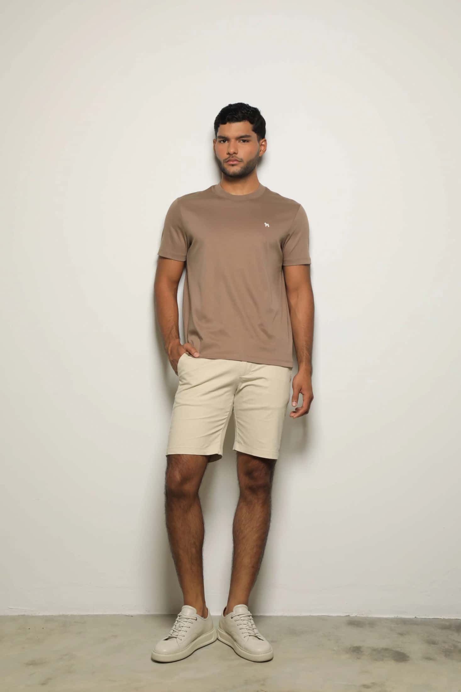 Camiseta Mercerizada Café/Detalle Cuello