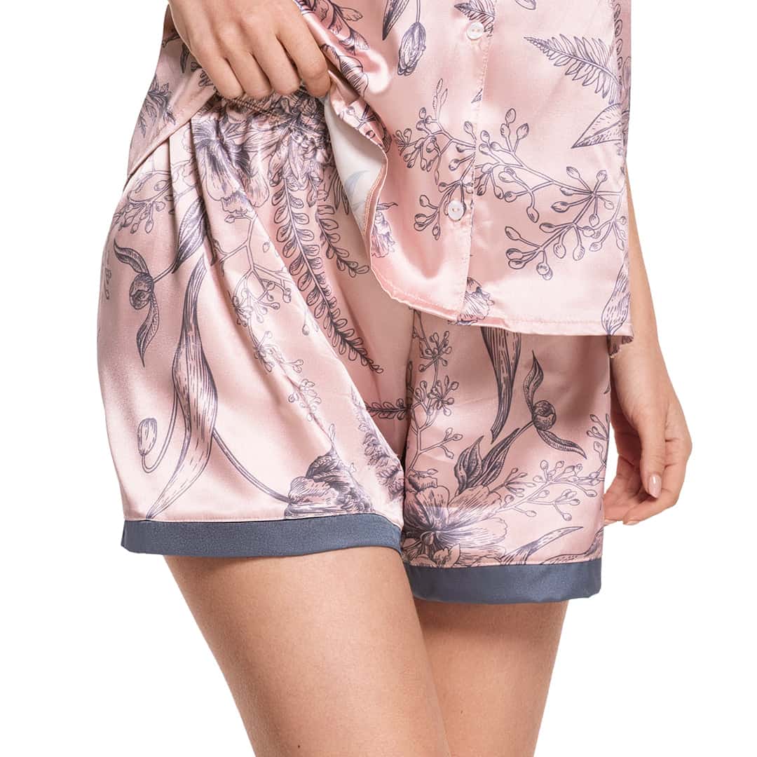 SHORT DE PIJAMA CON PRETINA RESORTADA