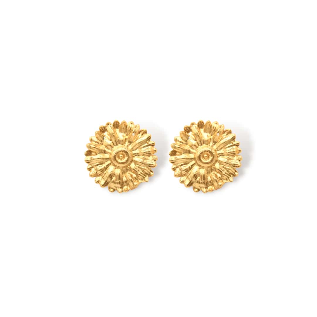Aretes con flor de margarita mediana