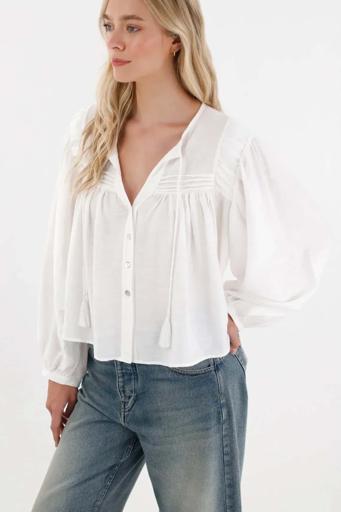 Camisa con borlas en tiras crudo para mujer