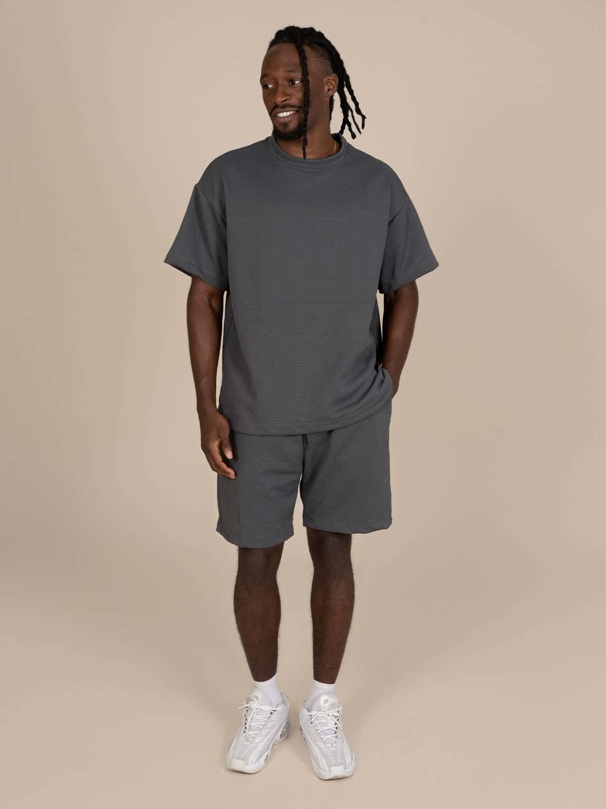 set mucura hombre gris