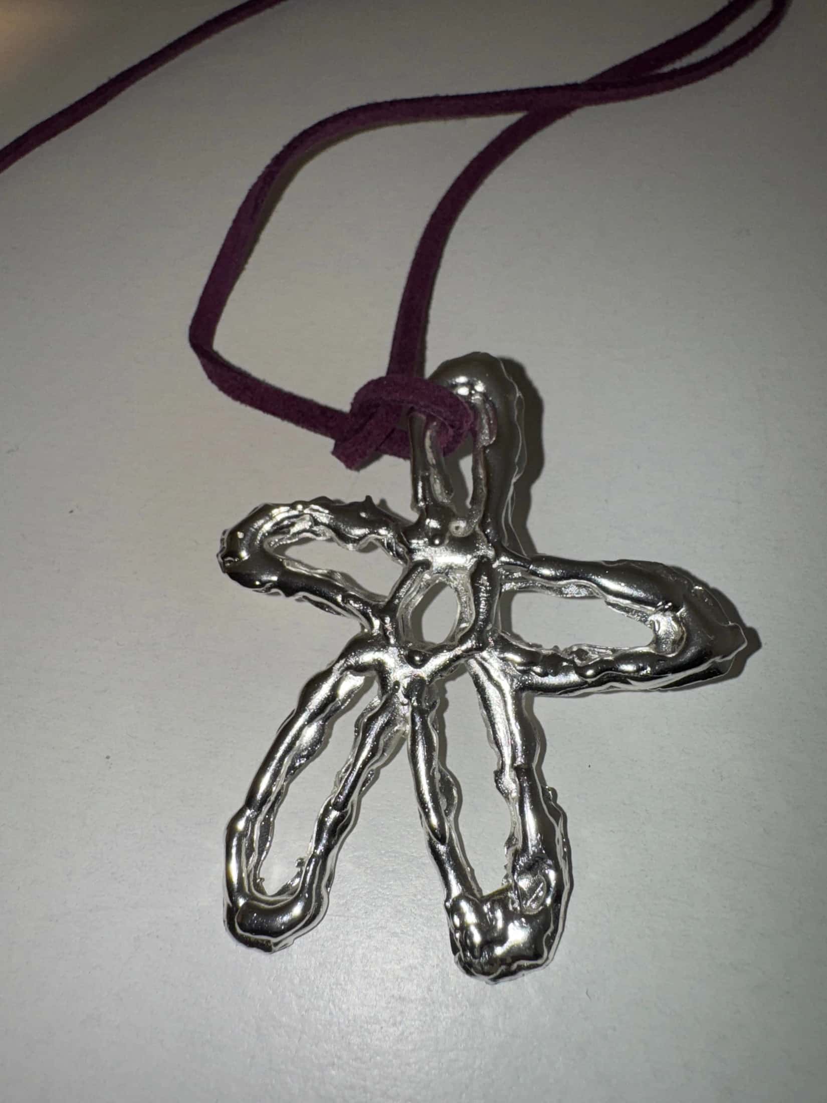 Charm de Flor en metal