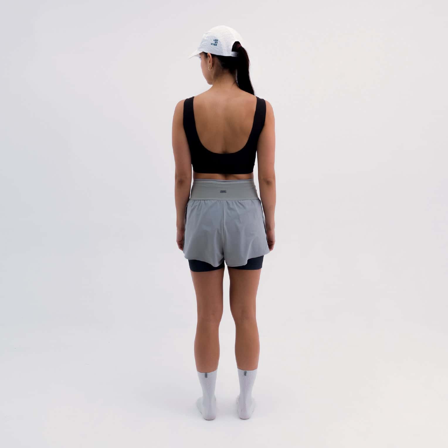 PANTALONETA RUNNING/PÁDEL BREEZE GRAY PARA MUJER - miniatura 2