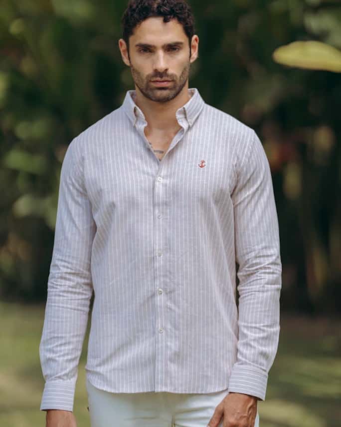 Camisa de Lino Arena y Rayas Blancas
