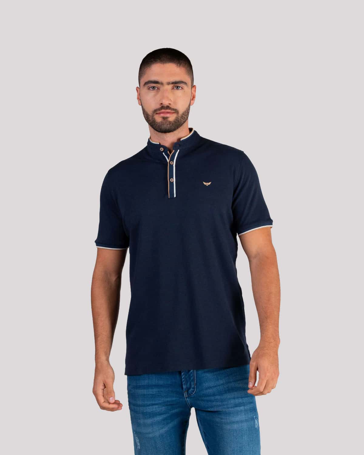 Polo azul cuello neru para hombre