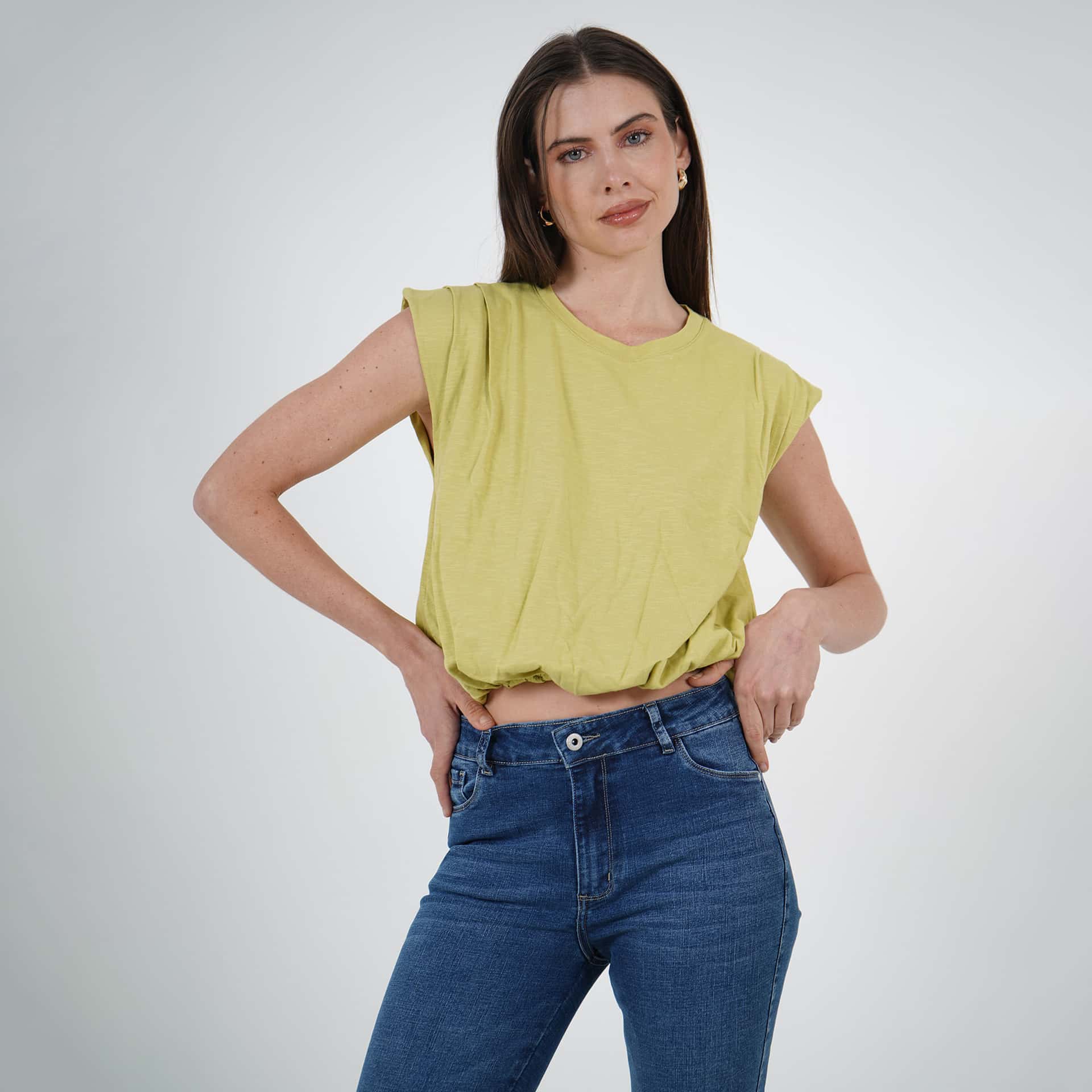 Camiseta crop top globo cuello redondo manga rodada